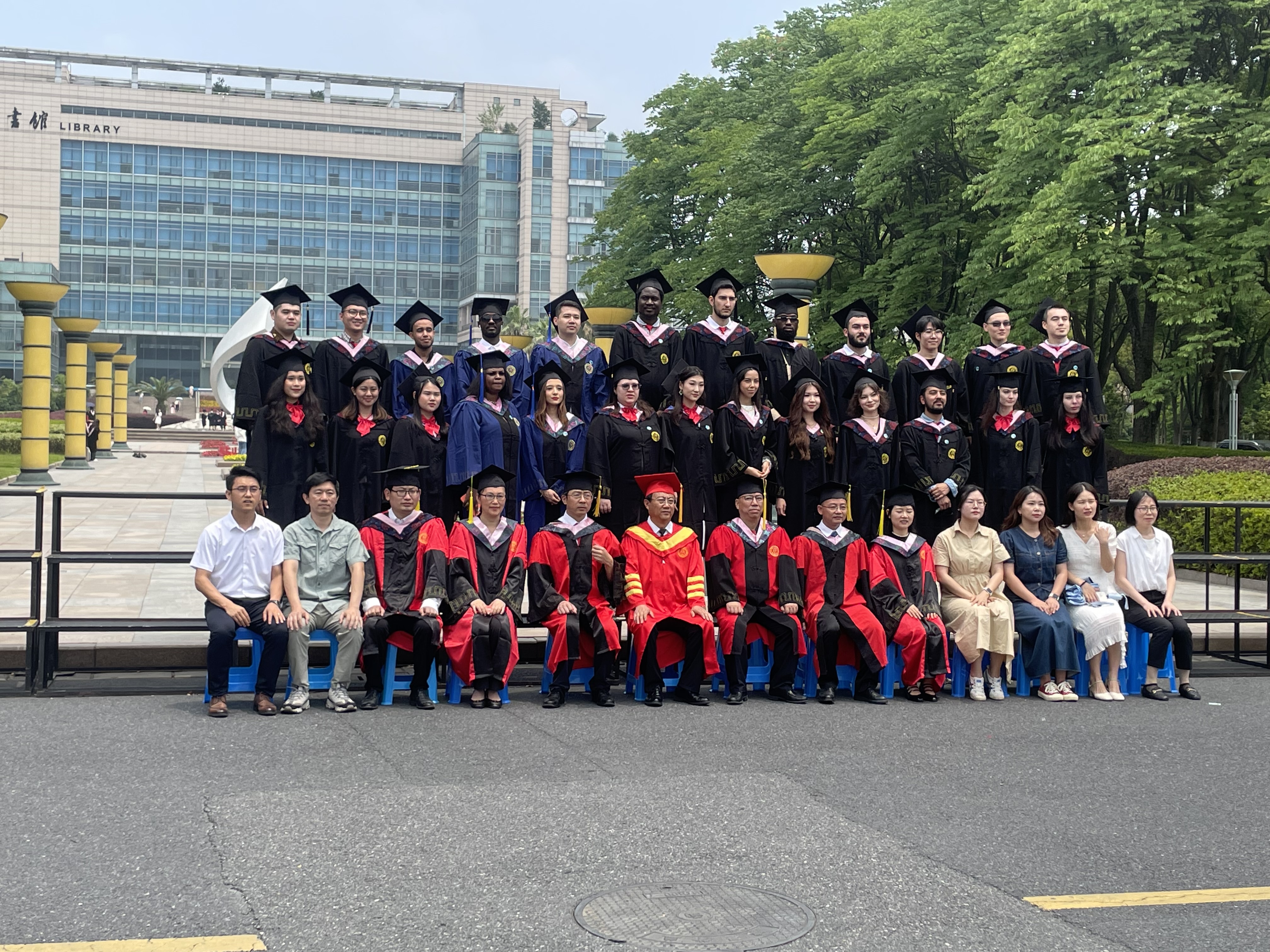 International graduates and faculty at a Chinese university
